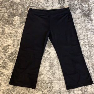 Lululemon straight leg capris.